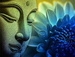 Diamond paint af Buddha med en blomst i baggrunden. Grønne og blå nuancer.