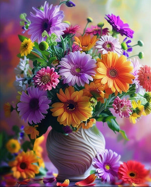 Diamond painting med AB-sten. Farverig buket med blandede blomster - Primært lilla og orange.