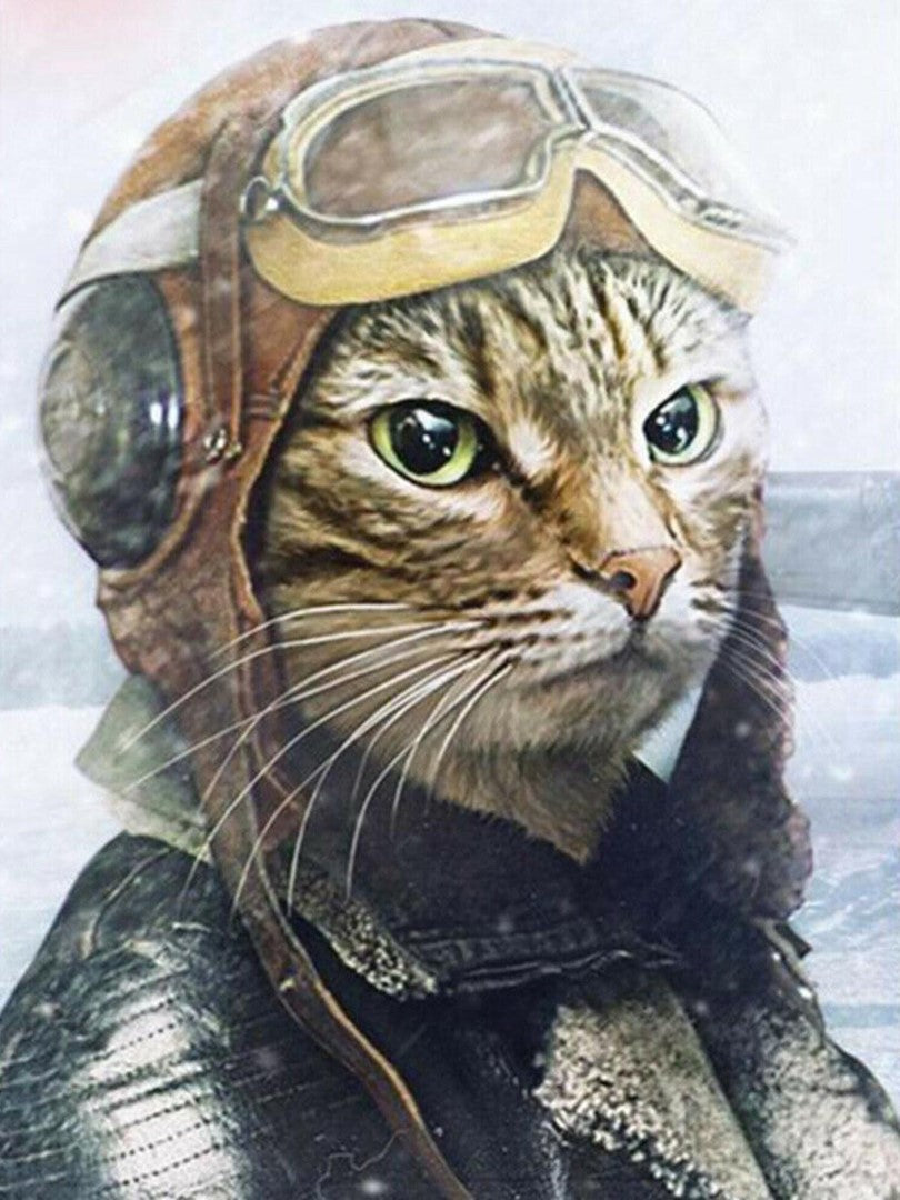 Diamond painting af stribet kat i gammeldags pilotudstyr.