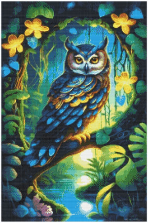 Diamond painting af en ugle omgivet af grønne grene og farverige blomster.