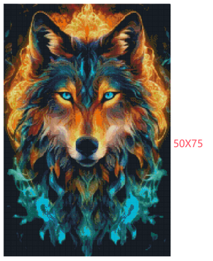 Diamond painting af hovedet af en ulv med turkisblå øjne omgivet af flammer. Layout version.