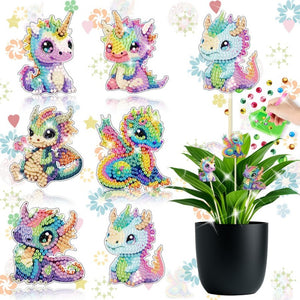 Dekorationspinde til potteplanter. Dinoer med diamond paint.