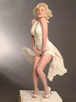 Diamond paint af Marilyn Monroe i hvid kjole i blæsevejr. Fra filmen: den søde kløe.