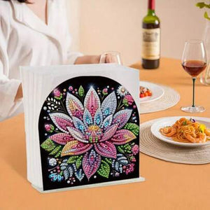 Diamond paint servietholder med en farverig lotusblomst på sort baggrund