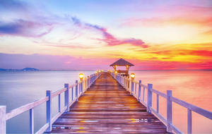 Bådebro i solopgang/solnedgang