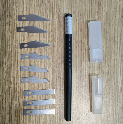 Skalpel med udskifteligt hoved + 10 ekstra blade