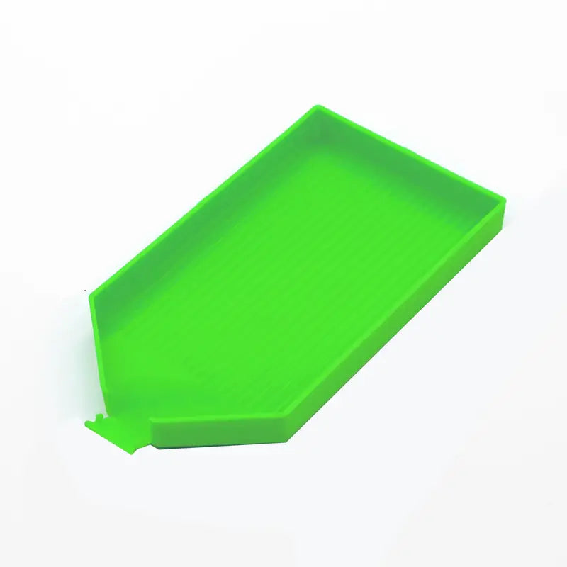 Stor grøn bakke med tud til diamond paint.